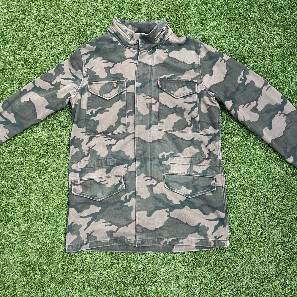 Levi’s Camo Jacket with hoodie